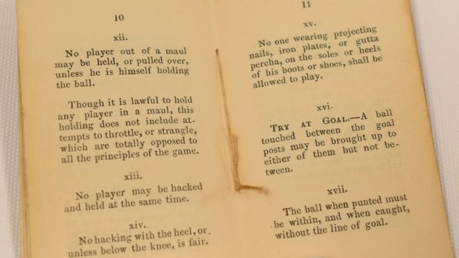 Внутри книги правил регби