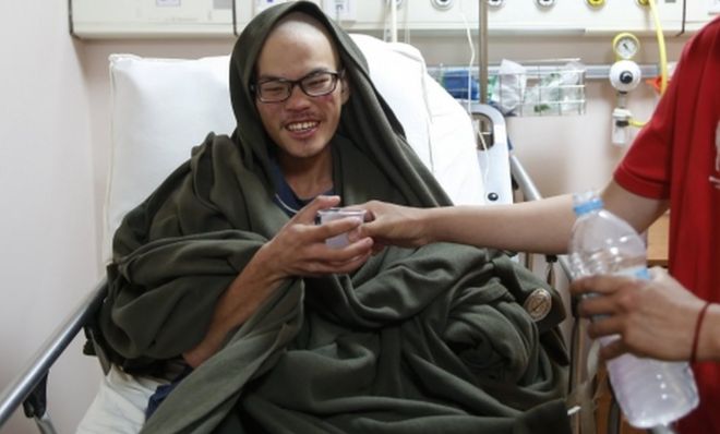 Спасенный тайваньский треккер Лян Шэн Юэ, находящийся на лечении в Международном госпитале Гранд в Катманду, Непал, 26 апреля 2017 года.