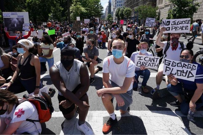 Protesters in Lafayette Square near the White House in Washington DC, 31 May 20