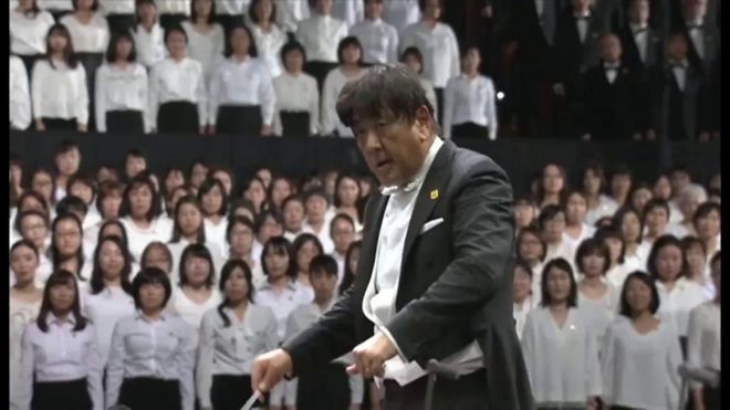 1万人の第九　日本のクリスマス風物詩　指揮者の思いと参加者の熱気