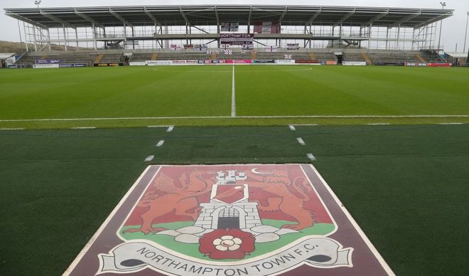 Стадион Sixfields города Нортгемптон