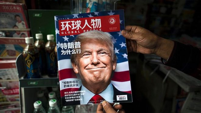 Копия местного китайского журнала Global People с обложкой, которая переводится как «Почему Трамп победил», видна на обложке с портретом избранного президента США Дональда Трампа на новостном стенде в Шанхае 14 ноября 2016 года. || | Никсон стал первым президентом США, посетившим Китай после того, как он стал коммунистической страной