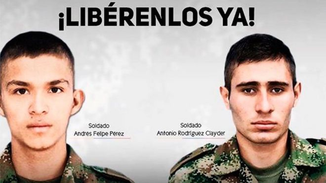 Плакат, выпущенный колумбийской армией, призывающий освободить двух солдат, похищенных повстанческой группой ELN