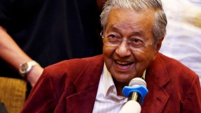 Dr.Mahathir Mohamad aibuka mshindi akiwa na miaka 92