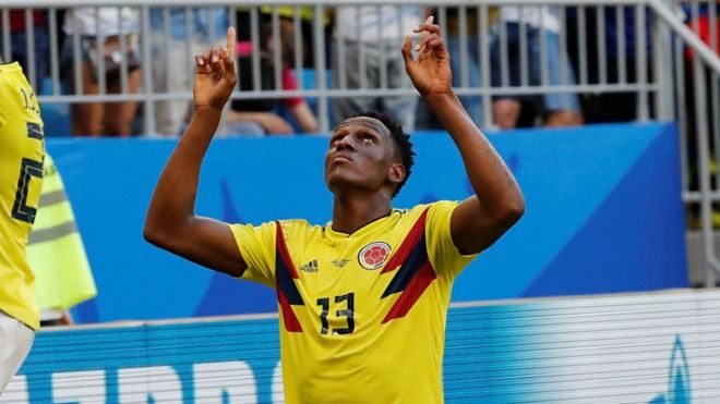 Yerry Mina mchezaji wa kiungo cha kati upande wa nyuma wa Barcelona na Colombia