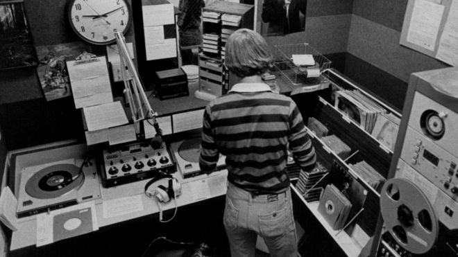 Радио станица, архивски снимак
