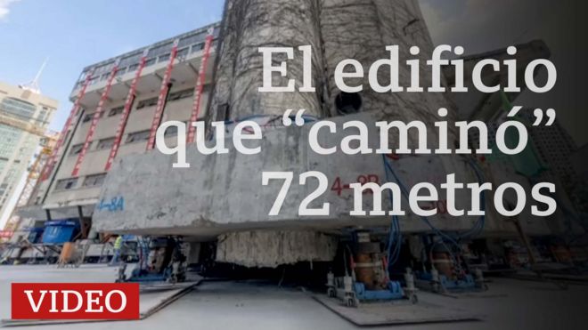 Un edificio histórico de 7.600 toneladas "caminó" hacia una nueva ubicación en la ciudad de Shanghái.