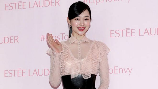 Sulli pictured in February 2019