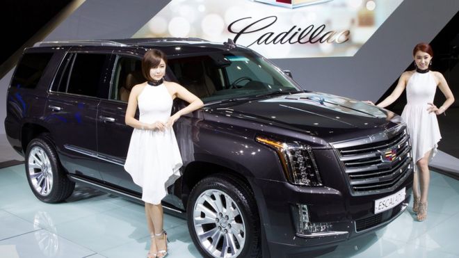 Một chiếc xe Cadillac Escalade trưng bài ở Seoul - hình chỉ có tính minh họa