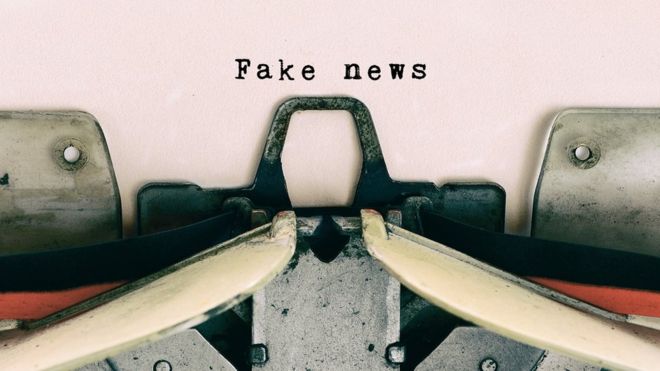 Résultat de recherche d'images pour "pictures of fake news"