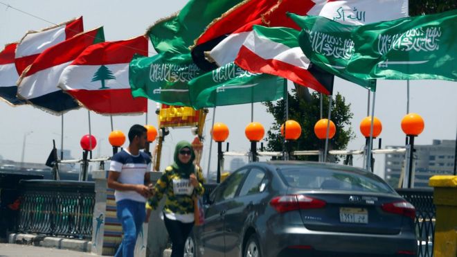 أزمة قطر: وزراء خارجية السعودية وحلفائها يناقشون رد الدوحة مع قرب انتهاء المهلة