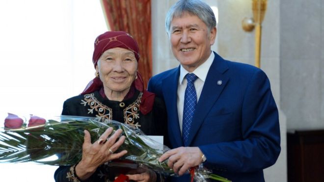 Kyrgyzstan's president Almazbek Atambayev at an awards ceremony for Kyrgyz mothers