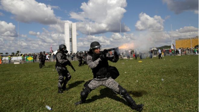 Repressão policial em Brasília