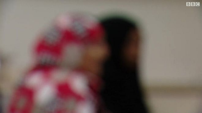 إسرائيل تشديد على منع تعدد الزوجات الذي تجاوز الأربعين في المئة بين بعض العائلات الرئيسية في المجتمعات البدوية في النقب.
