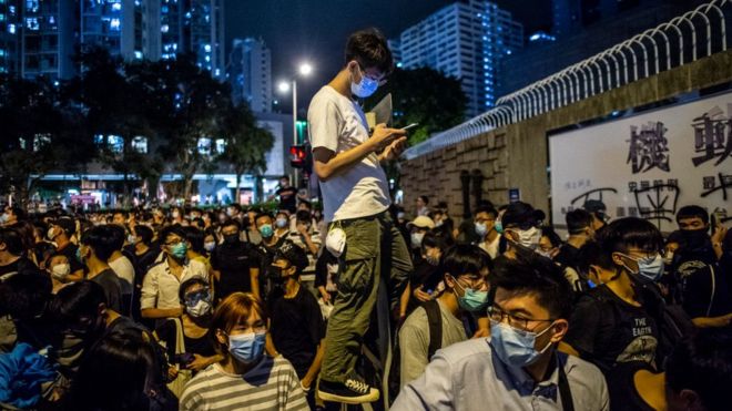 Người biểu tình Hong Kong dùng Bluetooth Bridgefy để liên lạc không cần internet