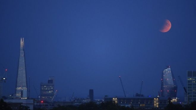 Частное лунное затмение 16 июля 2019 года в Лондоне
