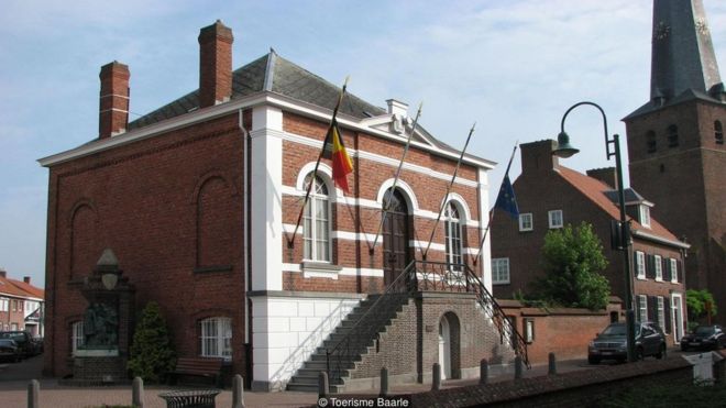 Nhiều tòa nhà ở Baarle-Nassau và Baarle-Hertog bị đường biên giới chia làm hai