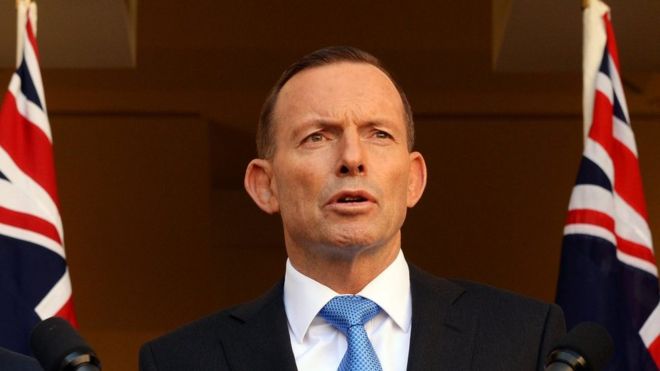 Премьер-министр Австралии Тони Эбботт во время пресс-конференции во дворе премьер-министра в здании парламента в Канберре, Австралия, 9 сентября 2015 г.