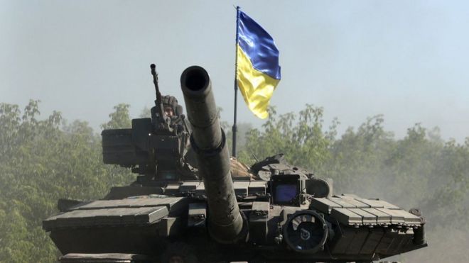 Украинский танк в Луганской области