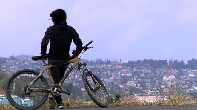 Якуза Соло и его бамбуковый велосипед.