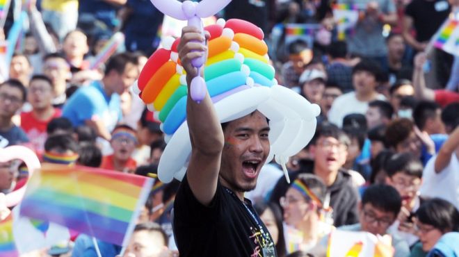 一名支持婚姻平權示威者歡呼（台灣中央社圖片26/12/2016）