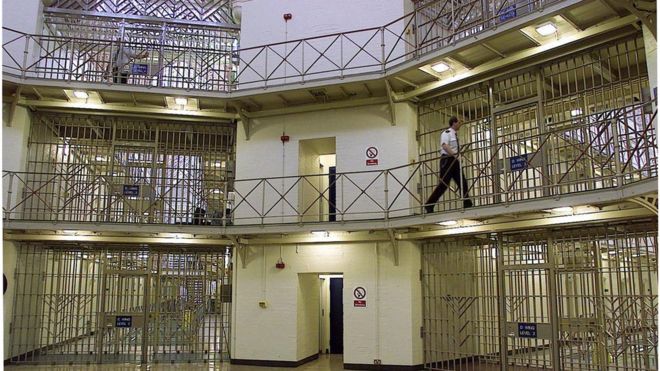 Внутри тюрьмы HMP Manchester