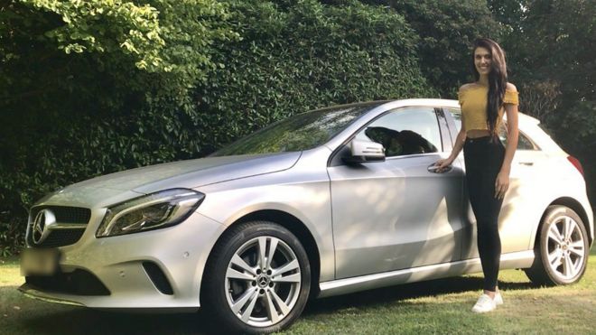Франческа Брэйди со своим Mercedes A Class