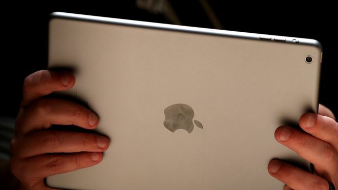 Планшет Apple iPad в магазине в Сан-Франциско, 22 октября 2013 г.