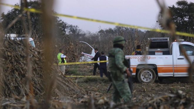 Investigators at Mexico helicopter crash scene - 24 December 2018