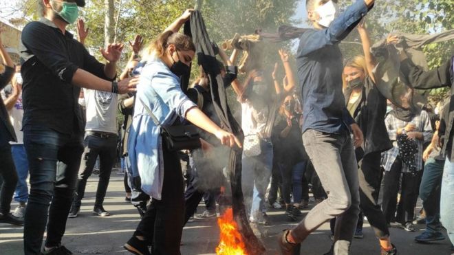 اعتراضات در ایران به طور کلی به شکل مسالمت‌آمیز برگزار شده است