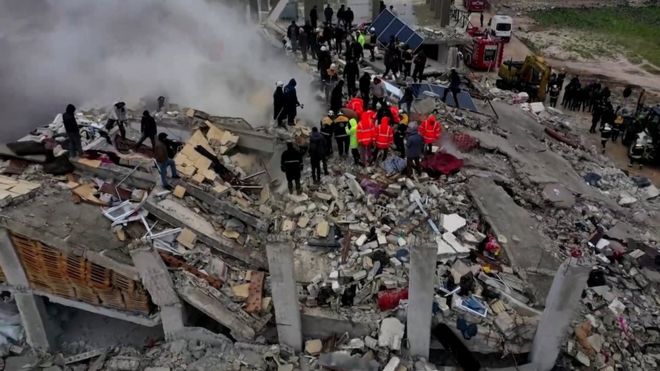 زلزال تركيا وسوريا: تعرف على أعنف الزلازل في التاريخ - BBC News عربي