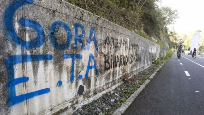 View of graffiti in support of Eta in San Sebastian, Basque Country, northern Spain (09 April 2017)