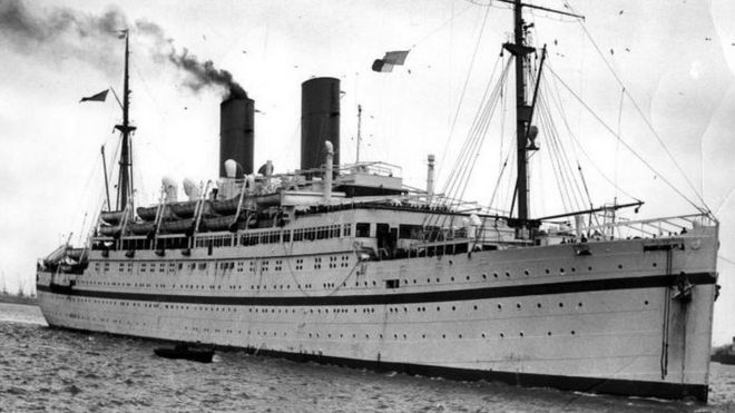Империя Windrush корабль, который привез первых иммигрантов из Вест-Индии в Великобританию в 1950-х годах