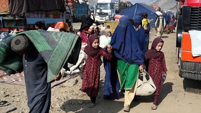 Афганские беженцы покидают Пакистан