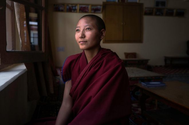 Церинг Кунзом было семь лет, когда она решила стать монахиней