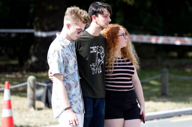 شباب Ù
Ù Ù
دÙÙØ© ÙØ±Ø§Ùست ØªØ´ÙØ±ØªØ´ تÙ
ÙÙÙÙ
Ø§ÙØØ²Ù Ø¨Ø³Ø¨Ø¨ Ù
ا ØØ¯Ø« ÙÙ Ù
دÙÙØªÙÙ
.