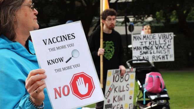 Anti-vaccine protester in New Zealand
