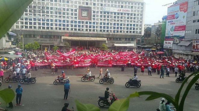 Hơn 2.000 tiểu thương của chợ An Đông, Q.5 TP HCM tham gia cuộc tuần hành sáng 19/9