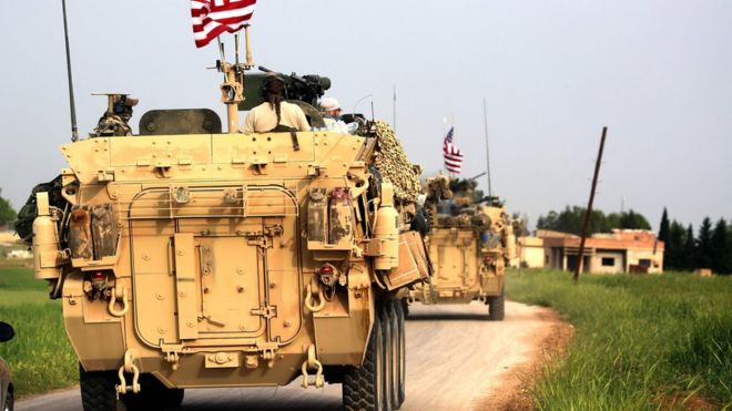 US forces accompany Kurdish fighters near the northern Syrian village of Darbasiyah (28 April 2017)