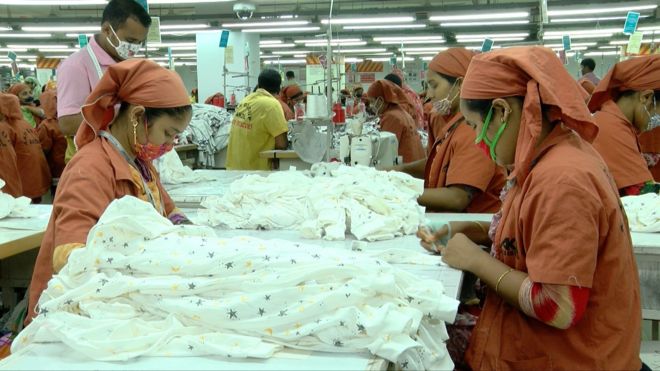 পোশাক উৎপাদনে বৈচিত্র নেই বাংলাদেশের তৈরি পোশাক খাতে।