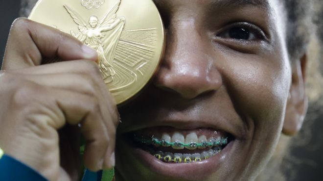 Rafaela Silva con la medalla de oro