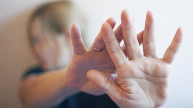 இலங்கையில் சுவிட்சர்லாந்து தூதரக அதிகாரி பாலியல் ரீதியில் துன்புறுத்தப்பட்டாரா?