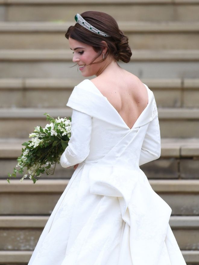 Принцесса Евгения Йоркская прибывает на свою королевскую свадебную церемонию