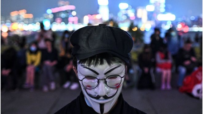 香港蒙面示威者