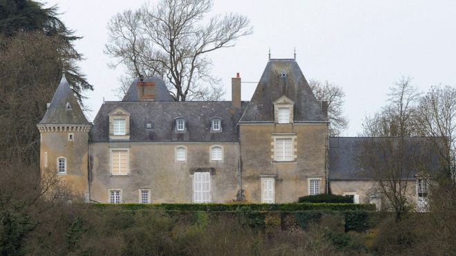 Замок Франсуа Фийона возле Ле-Мана - файл фото