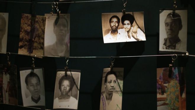 Фотографии жертв геноцида в Руанде