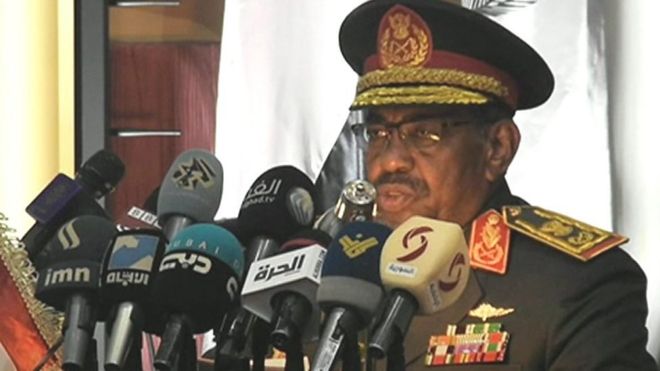 الرئيس السوداني، عمر البشير، يقول إن السودان يواجه، ودولا عربية، مخاطر وتهديدات من قبل الدول العظمى.