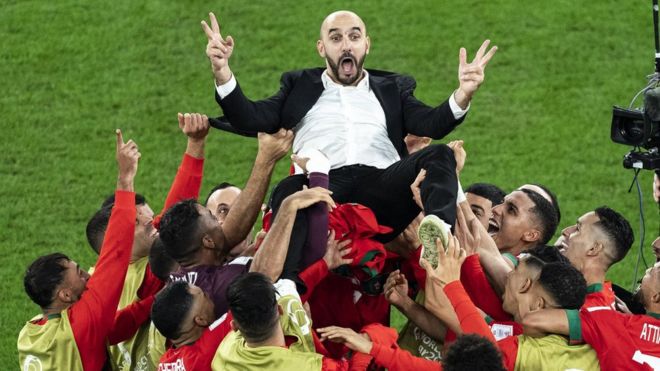 فرحة المنتخب المغربي بالفوز على إسبانيا