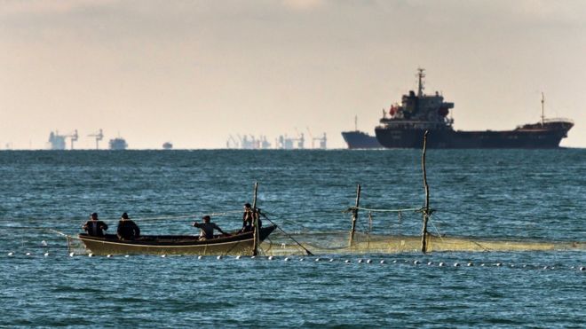 Рыбаки в Крыму