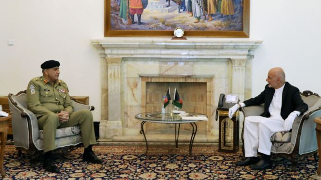 محمد اشرف غنی و ژنرال قمر جاوید باجوا